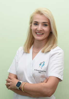 Dr. Kurta Diana Dora